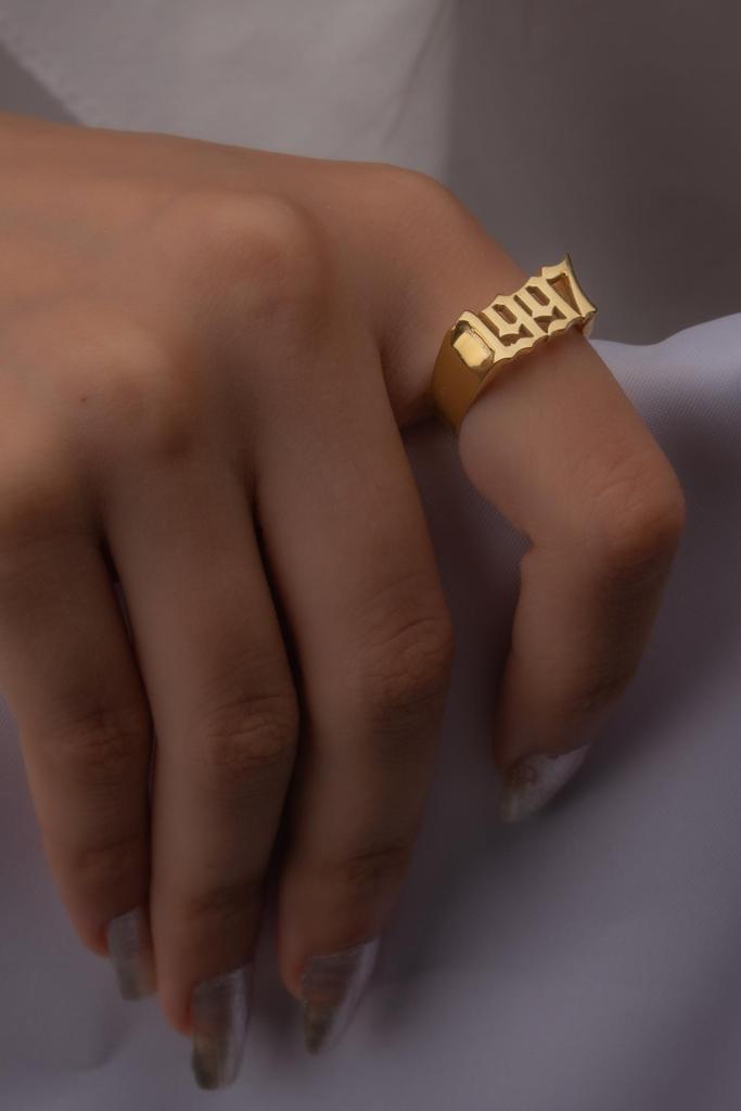 Baebie Gothic Date Ring